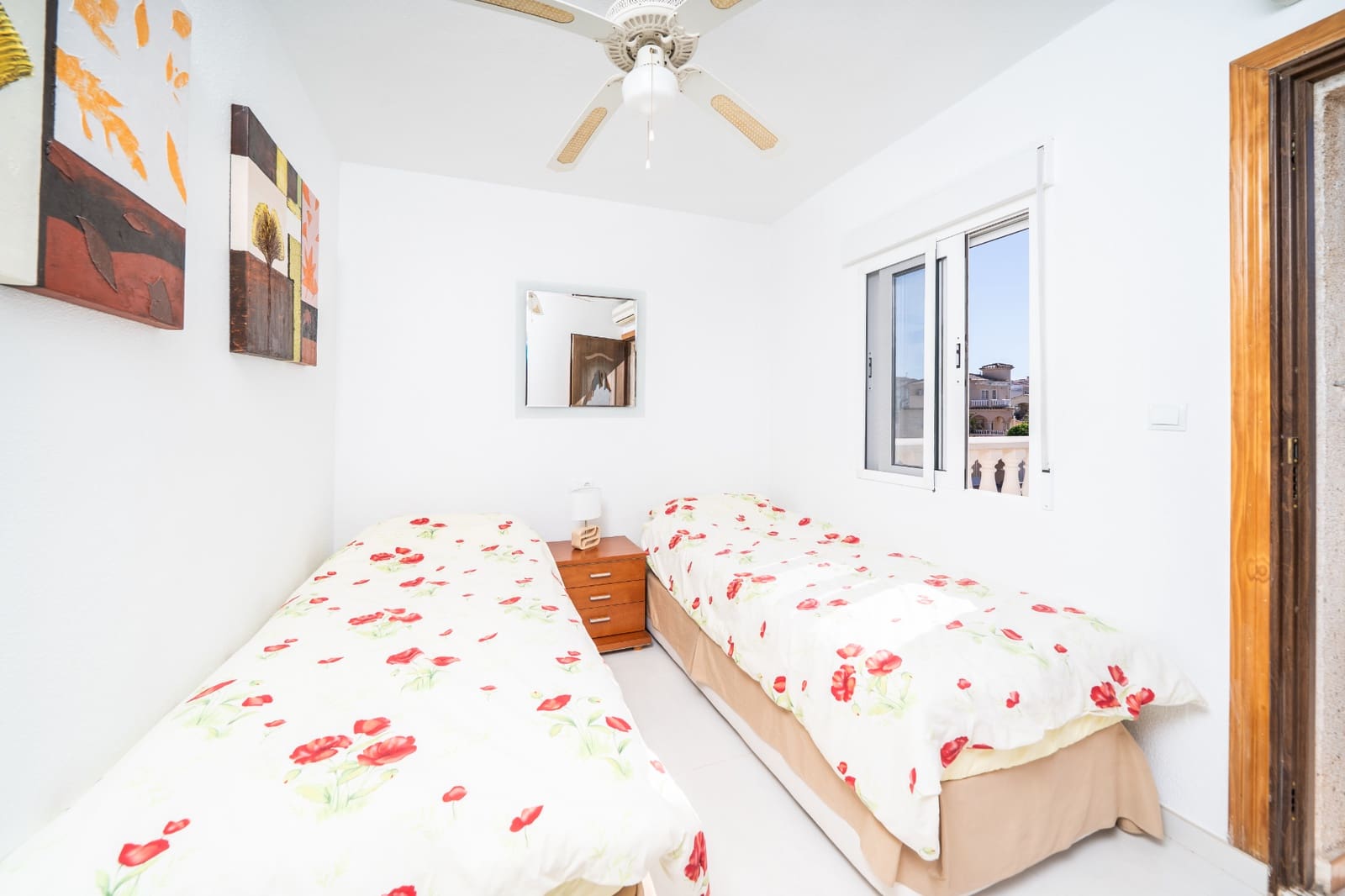 4 soveværelse Villa til salg i La Marina med swimmingpool - € 395.500 (Ref: 9863436)