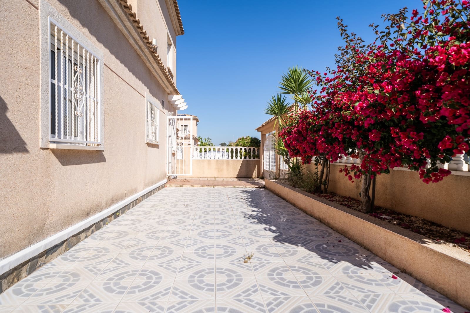 4 soveværelse Villa til salg i La Marina med swimmingpool - € 395.500 (Ref: 9863436)