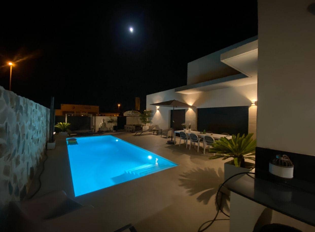 3 bedroom Villa for sale in Daya Nueva with pool - € 445,000 (Ref: 9867314)