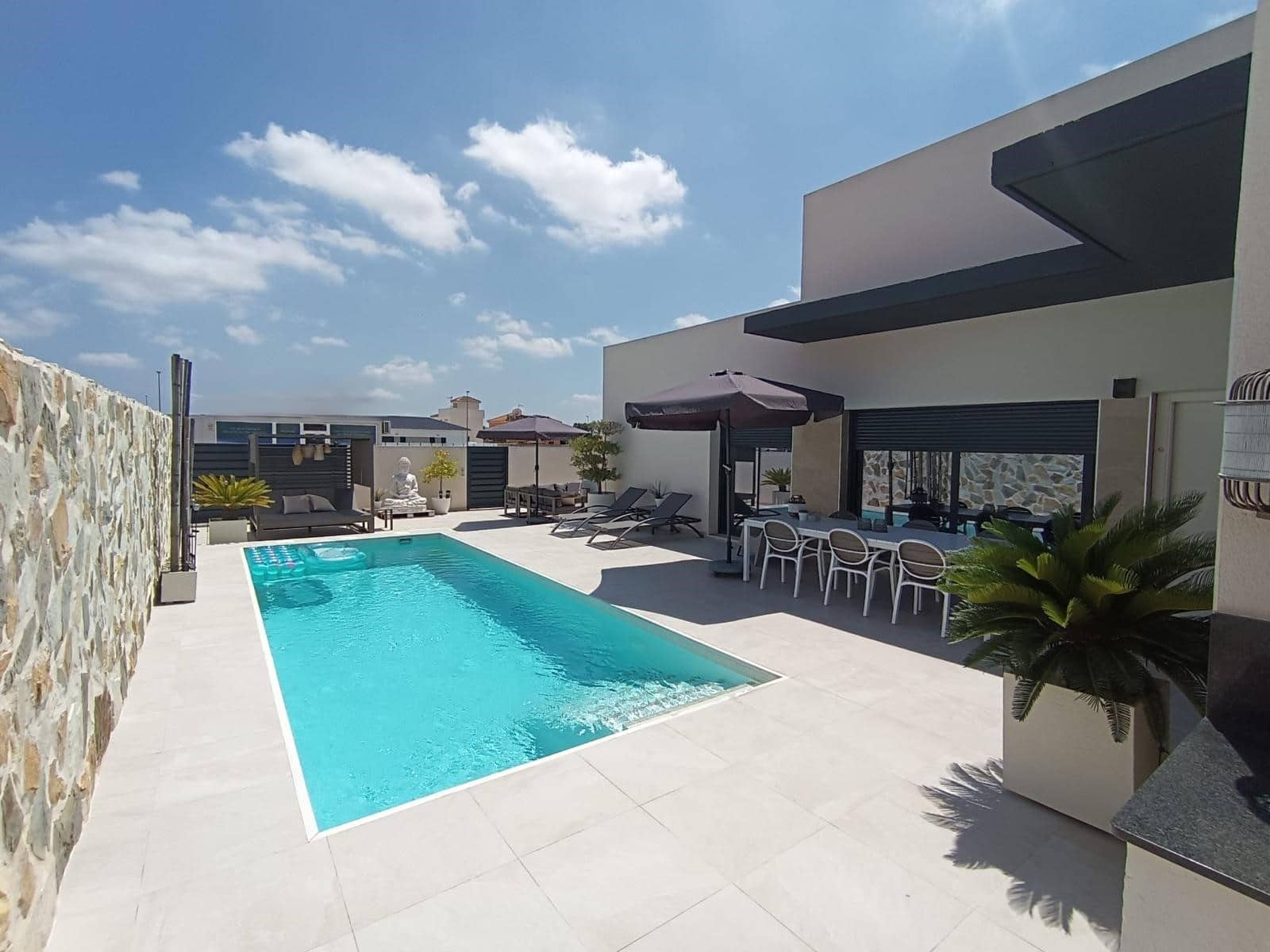 3 bedroom Villa for sale in Daya Nueva with pool - € 445,000 (Ref: 9867314)