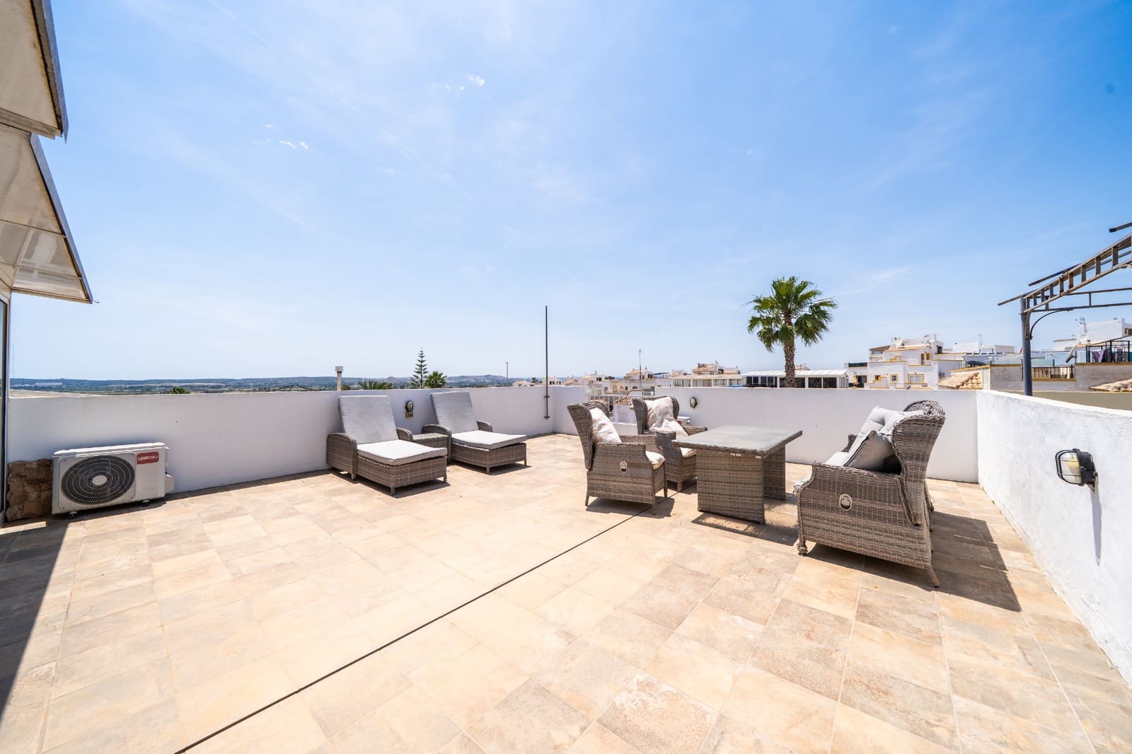 3 sovrum Semi-fristående Villa till salu i La Marina med pool - 189 000 € (Ref: 9874005)
