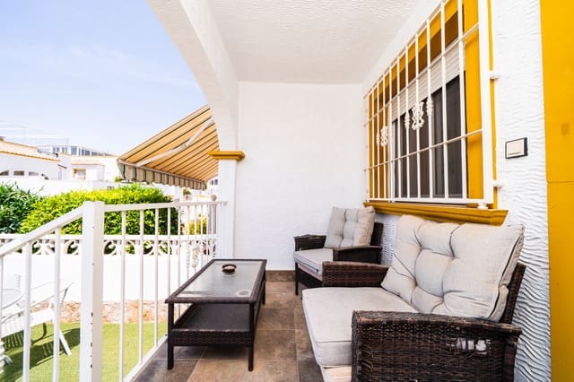 Pareado de 3 habitaciones en La Marina, Elche / Elx en venta con piscina - 189.000 € (Ref: 9874005)