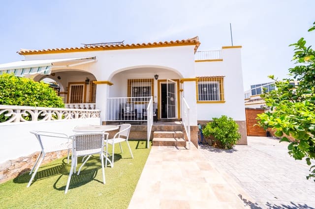 Pareado de 3 habitaciones en La Marina, Elche / Elx en venta con piscina - 189.000 € (Ref: 9874005)