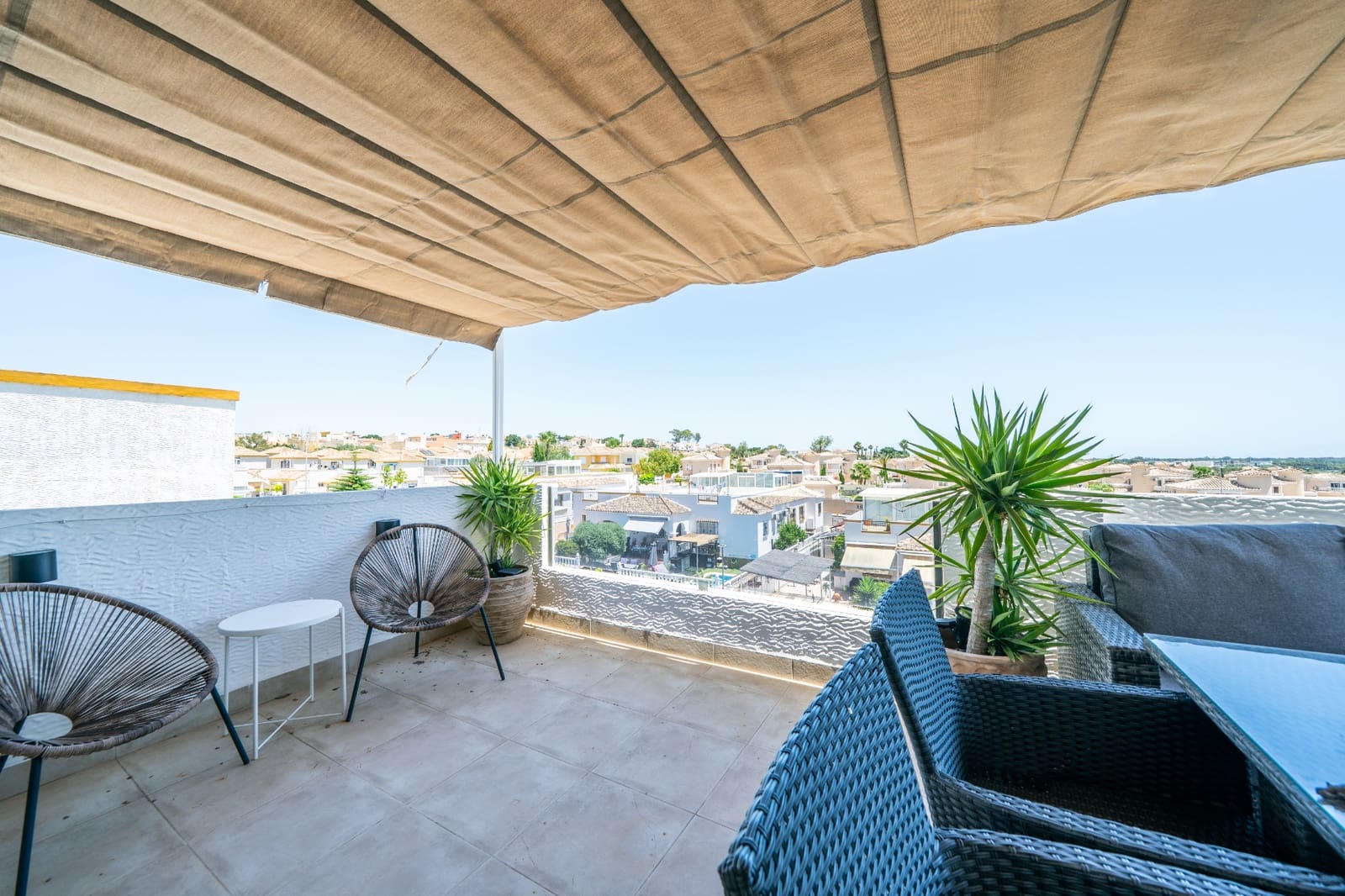 2 soverom Kjedet enebolig til salgs i La Marina med svømmebasseng - € 210 000 (Ref: 9891227)