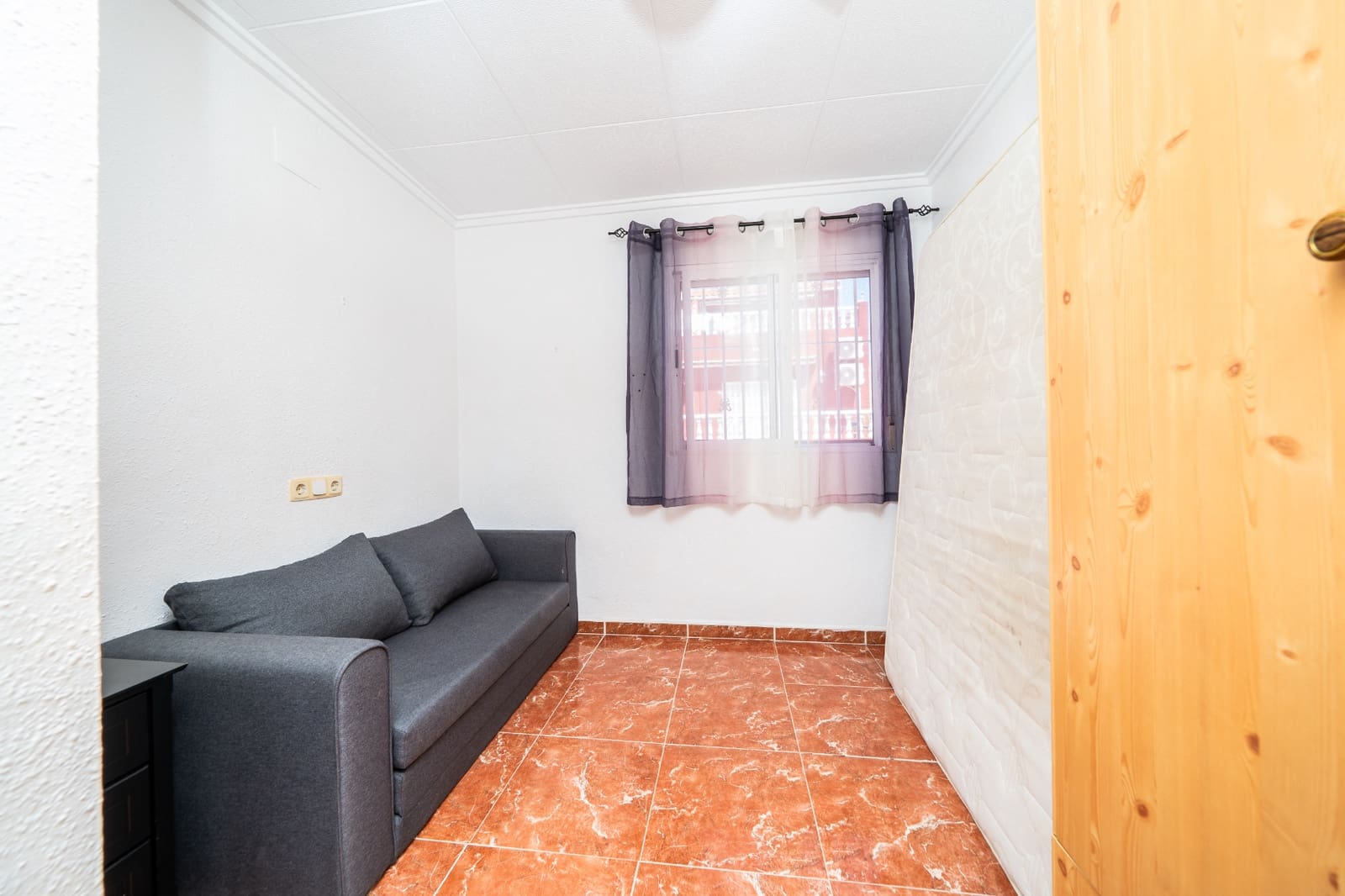 2 Zimmer Reihenhaus zu verkaufen in La Marina mit Pool - 124.000 € (Ref: 9902101)