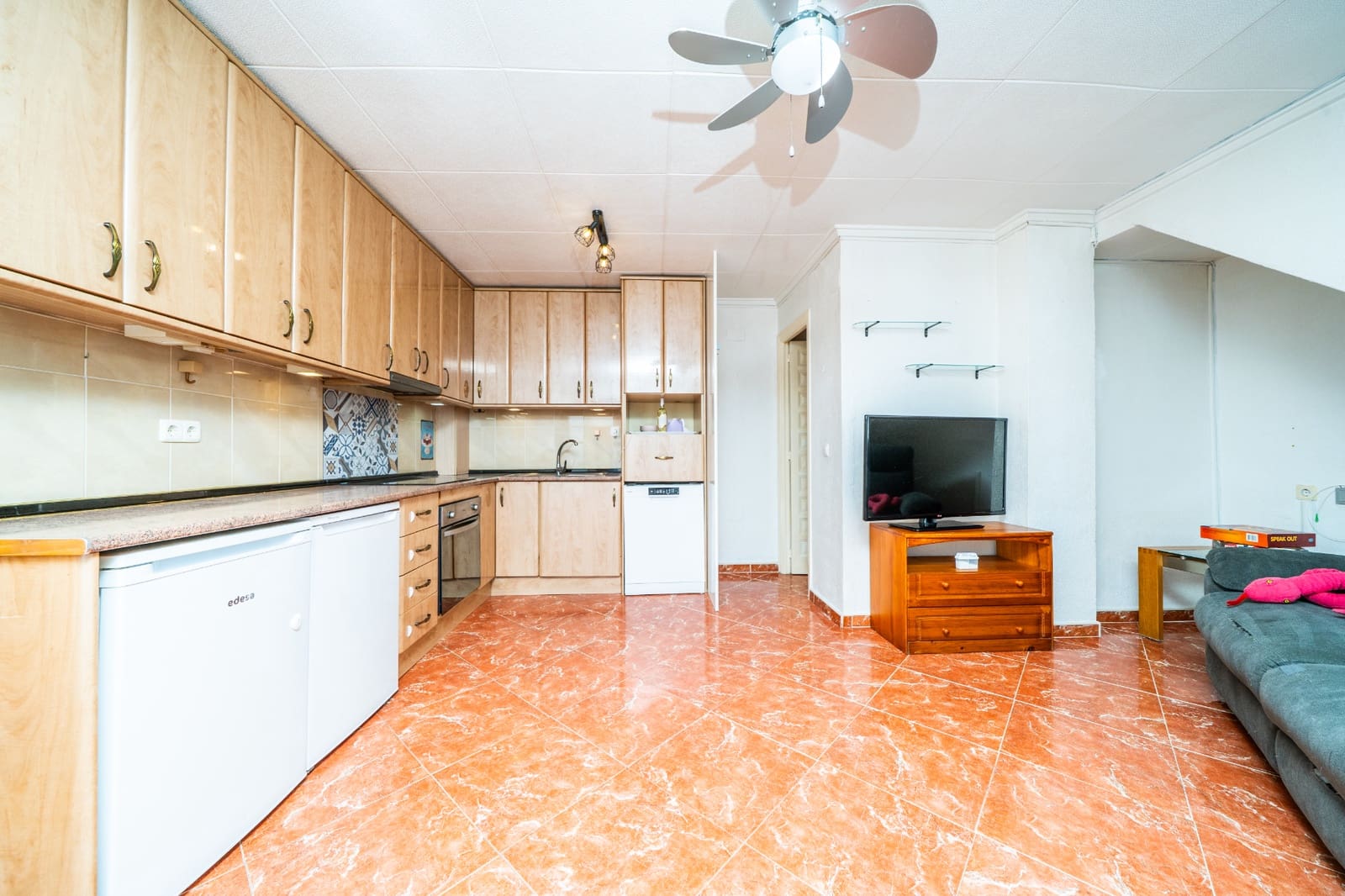 2 Zimmer Reihenhaus zu verkaufen in La Marina mit Pool - 124.000 € (Ref: 9902101)