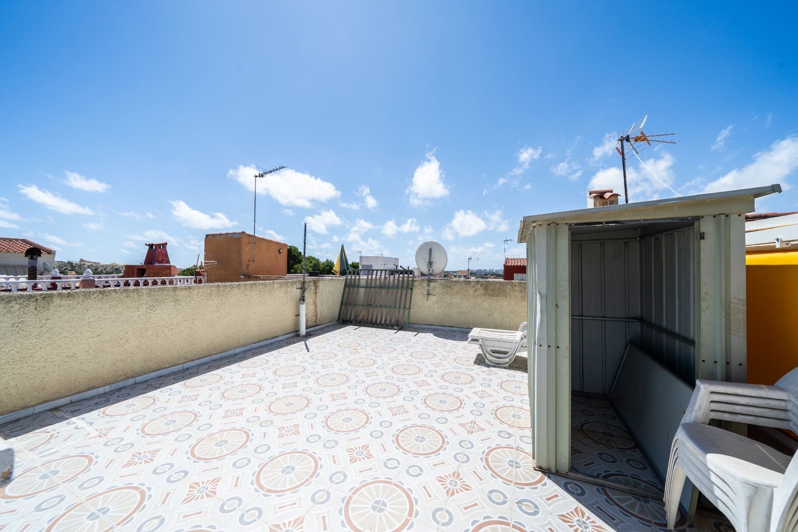 2 Zimmer Reihenhaus zu verkaufen in La Marina mit Pool - 124.000 € (Ref: 9902101)