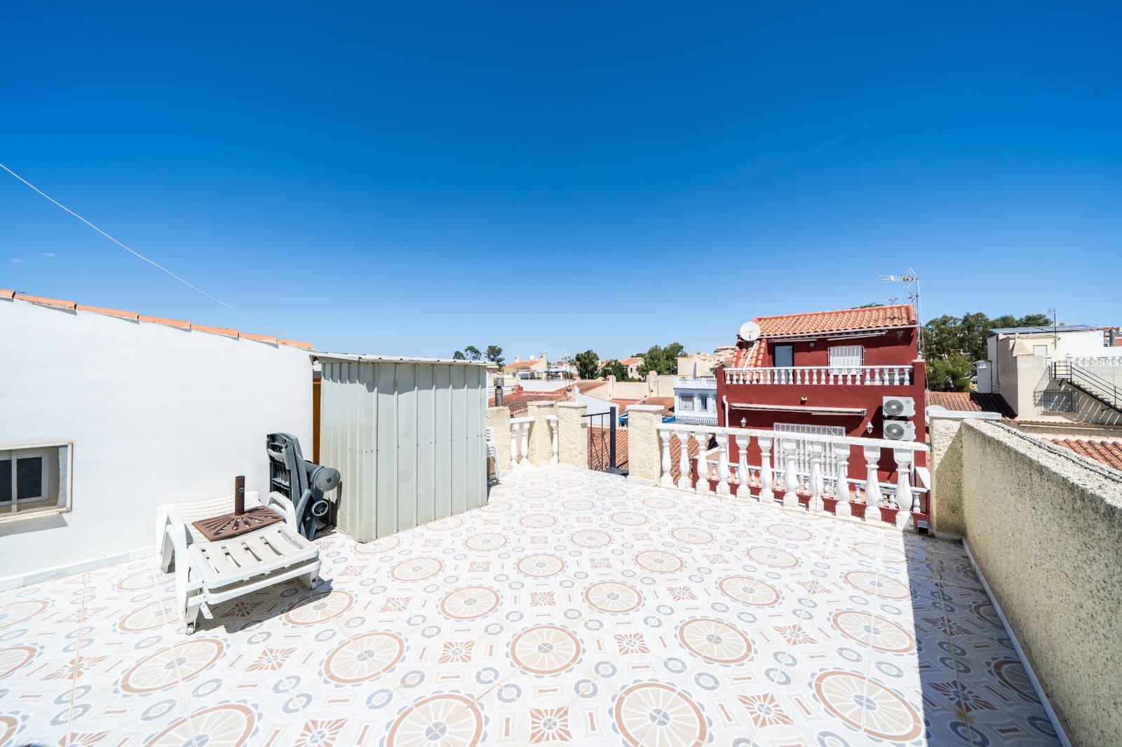 2 Zimmer Reihenhaus zu verkaufen in La Marina mit Pool - 124.000 € (Ref: 9902101)