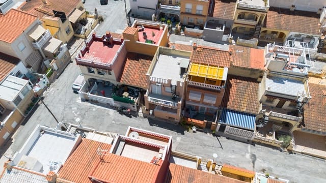 2 Zimmer Reihenhaus zu verkaufen in La Marina, Elche / Elx mit Pool - 124.000 € (Ref: 9902101)
