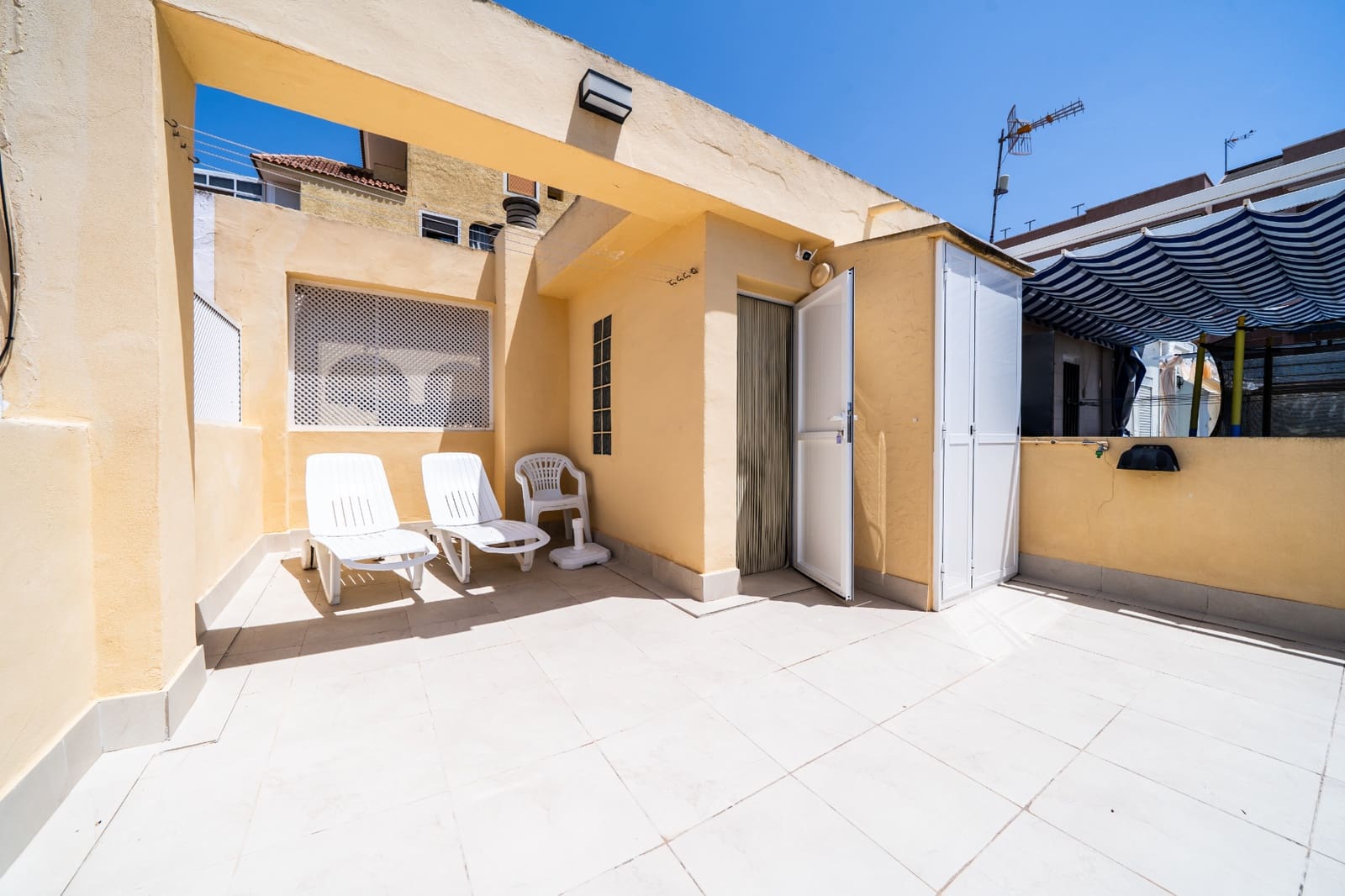 3 bedroom Terraced Villa for sale in La Mata with pool - € 219,000 (Ref: 9925145)