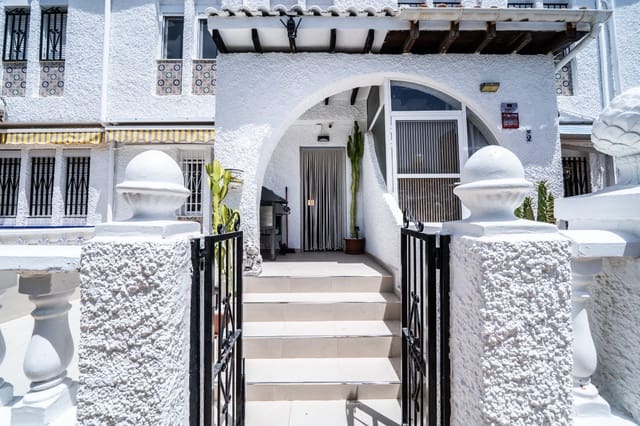 3 sypialnia Dom szeregowy na sprzedaż w La Mata, Torrevieja z basenem - 219 000 € (Ref: 9925145)
