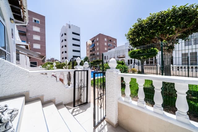 3 sypialnia Dom szeregowy na sprzedaż w La Mata, Torrevieja z basenem - 219 000 € (Ref: 9925145)