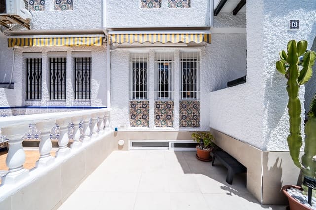 3 sypialnia Dom szeregowy na sprzedaż w La Mata, Torrevieja z basenem - 219 000 € (Ref: 9925145)