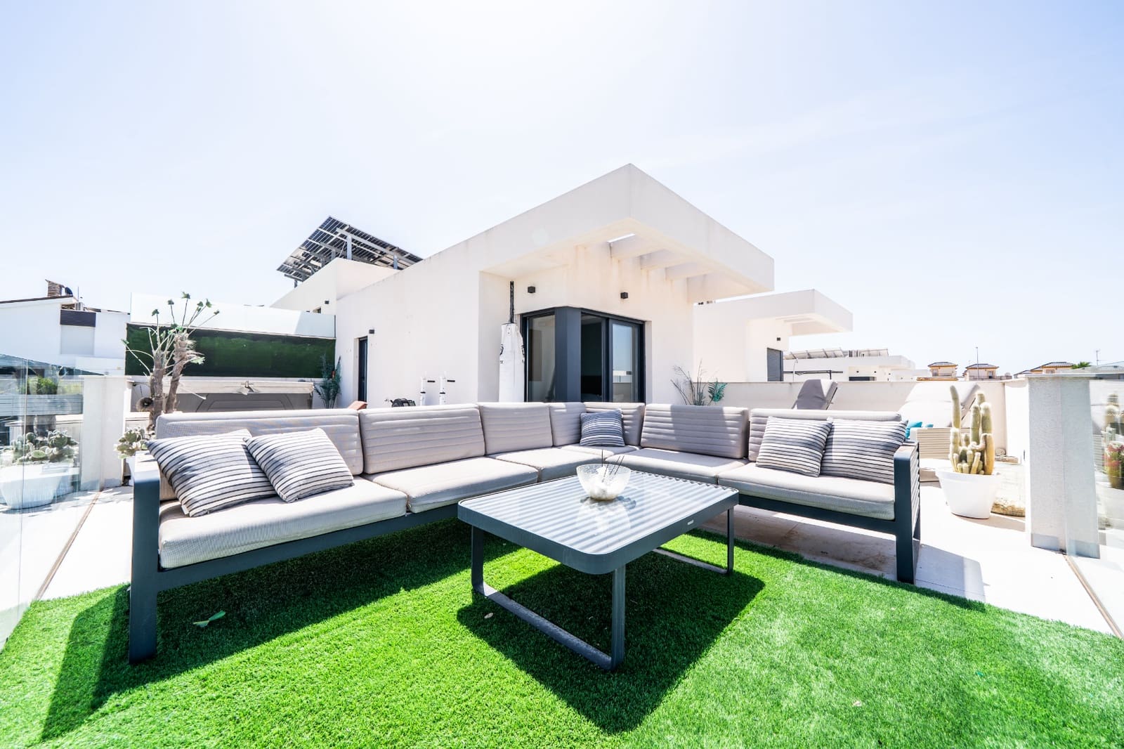 3 soveværelse Villa til salg i La Marina med swimmingpool - € 399.950 (Ref: 9928546)