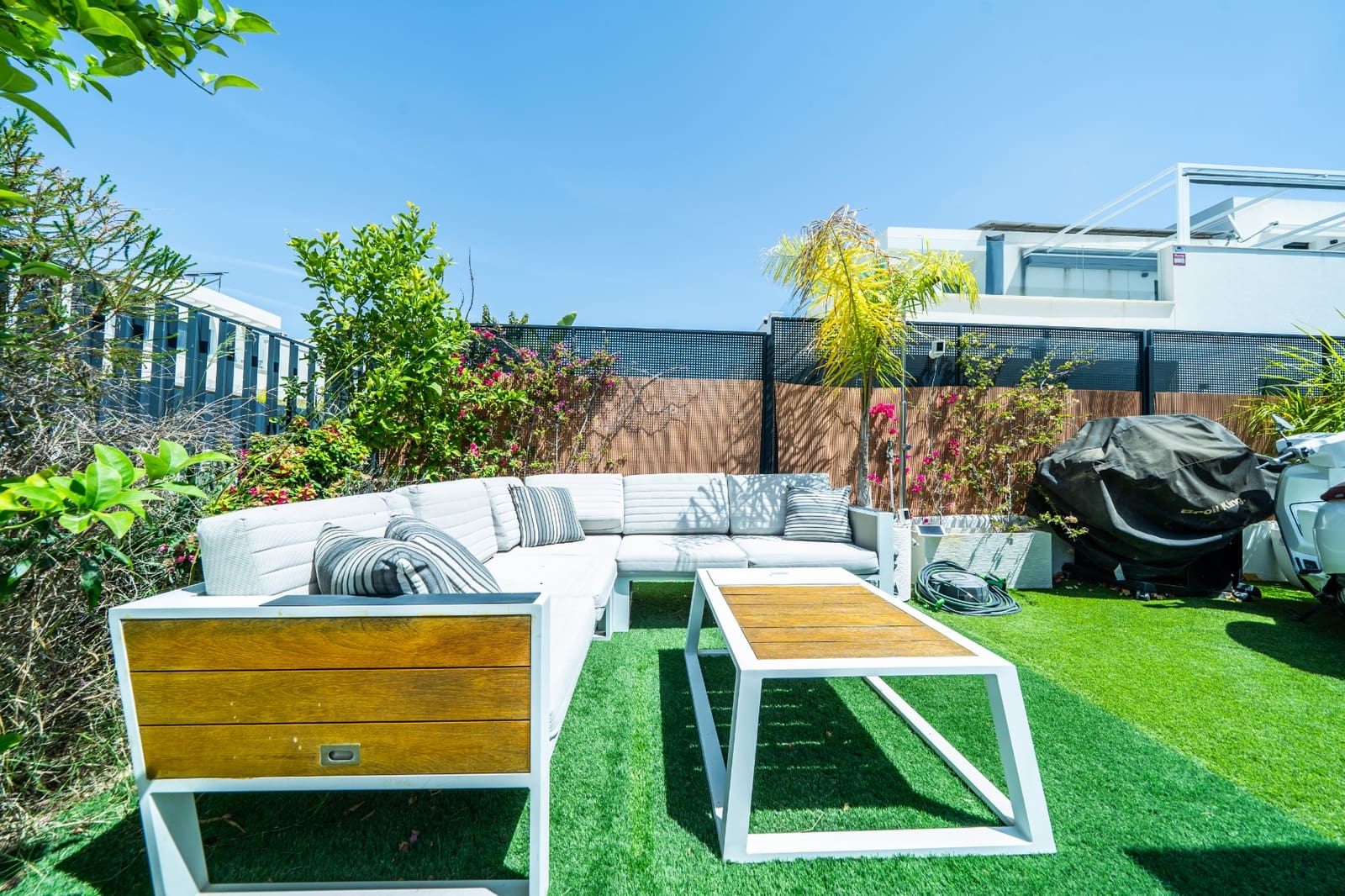 3 soveværelse Villa til salg i La Marina med swimmingpool - € 399.950 (Ref: 9928546)