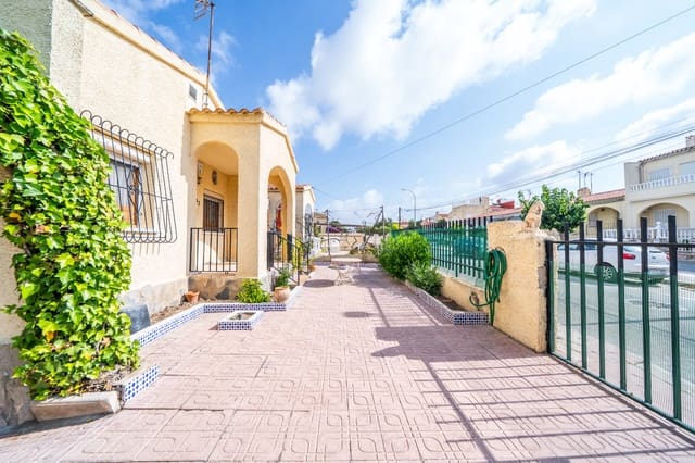 5 soveværelse Villa til salg i La Marina, Elche / Elx med swimmingpool - € 175.000 (Ref: 9935124)