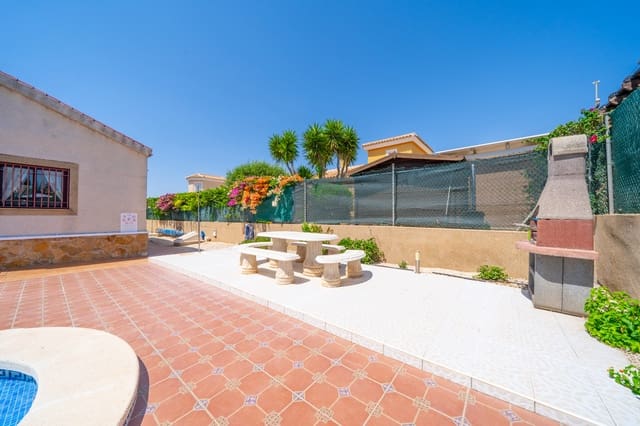 3 soveværelse Villa til salg i La Marina, Elche / Elx med swimmingpool - € 349.000 (Ref: 9937229)