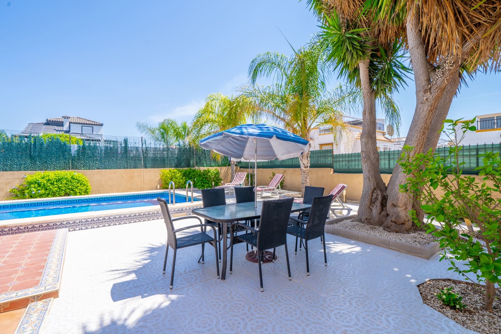 3 soveværelse Villa til salg i La Marina med swimmingpool - € 349.000 (Ref: 9937229)