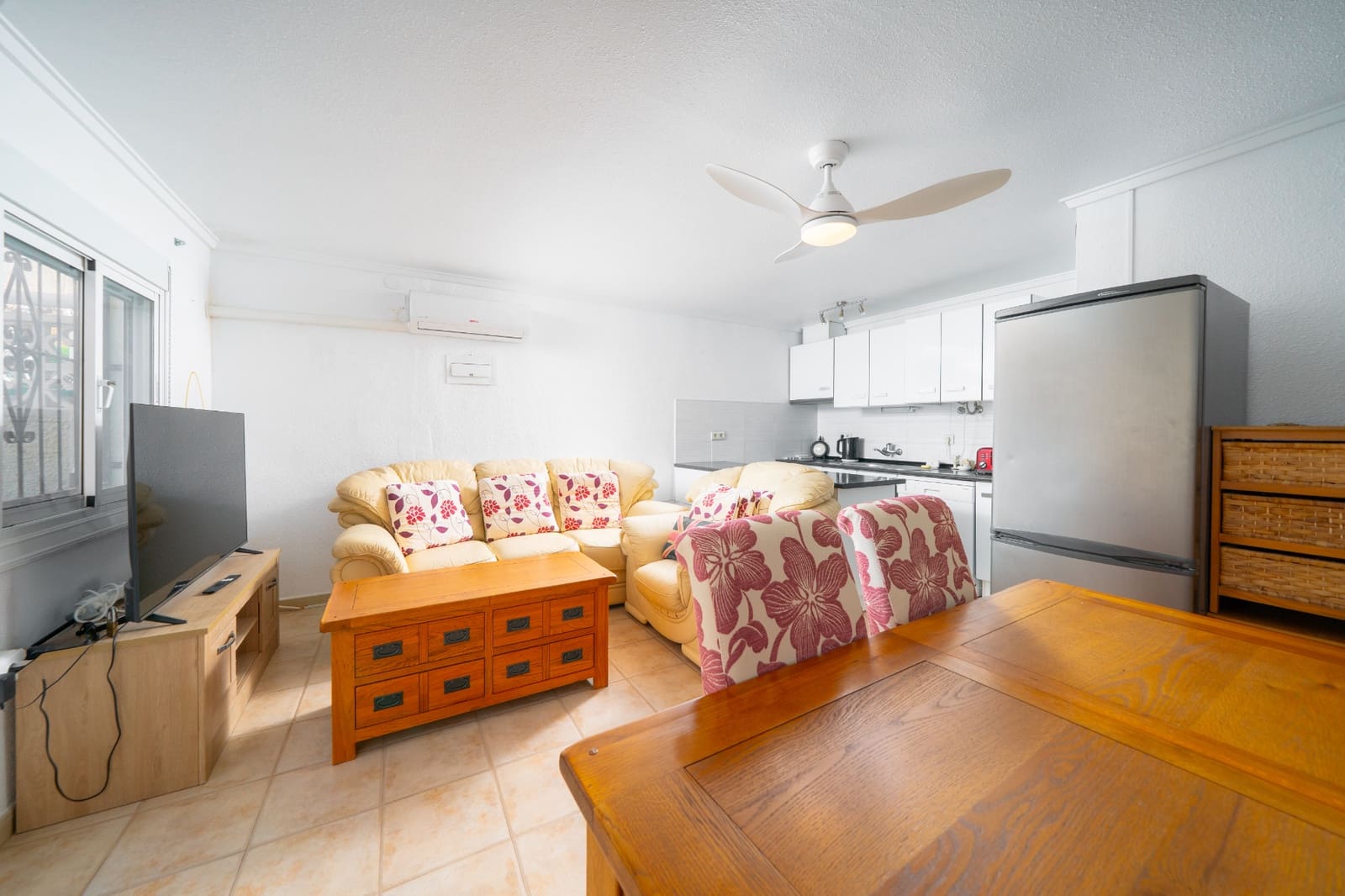 2 chambre Villa/Maison Mitoyenne à vendre à La Marina avec piscine - 129 000 € (Ref: 9941197)