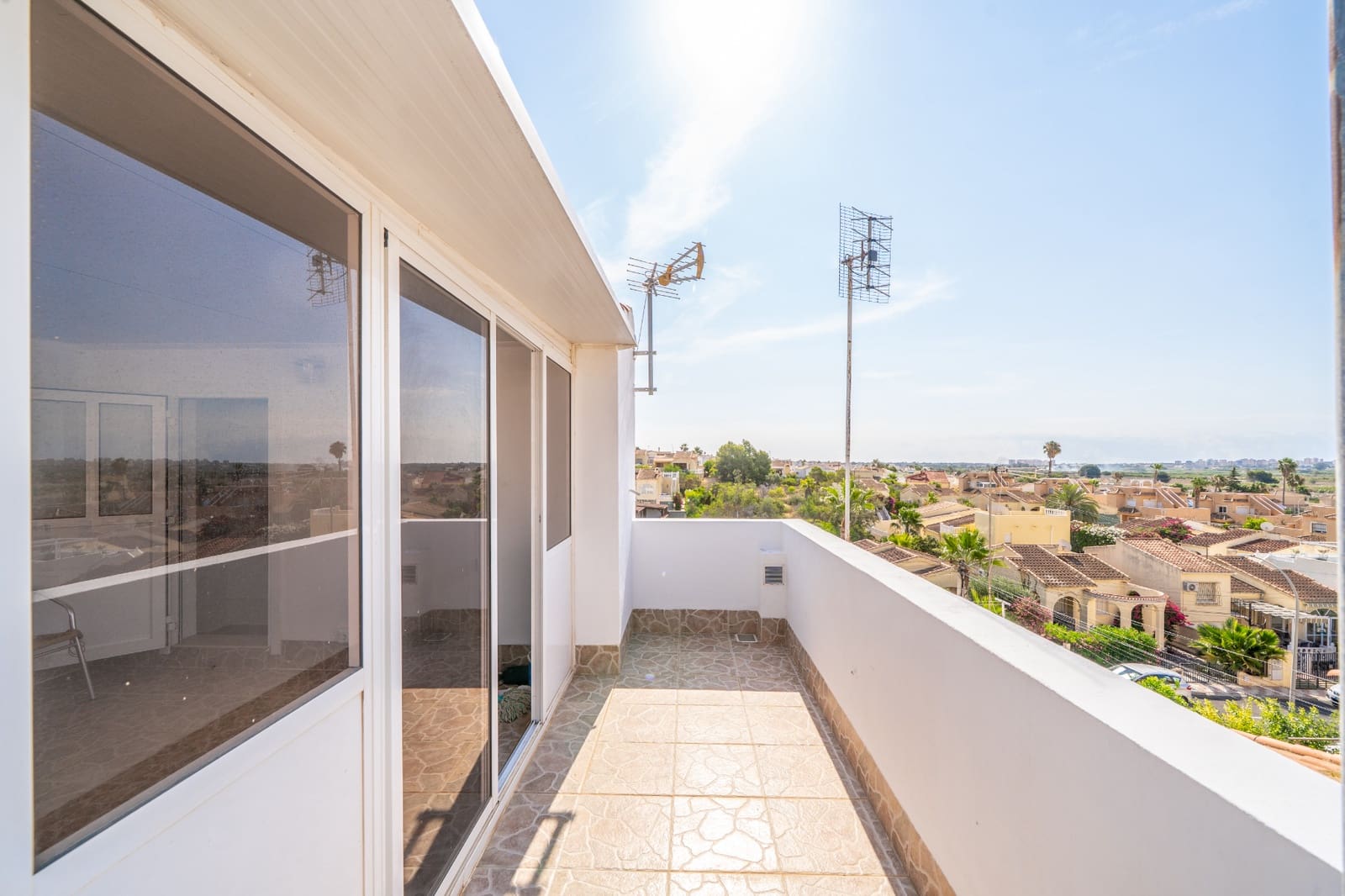 2 chambre Villa/Maison Mitoyenne à vendre à La Marina avec piscine - 129 000 € (Ref: 9941197)