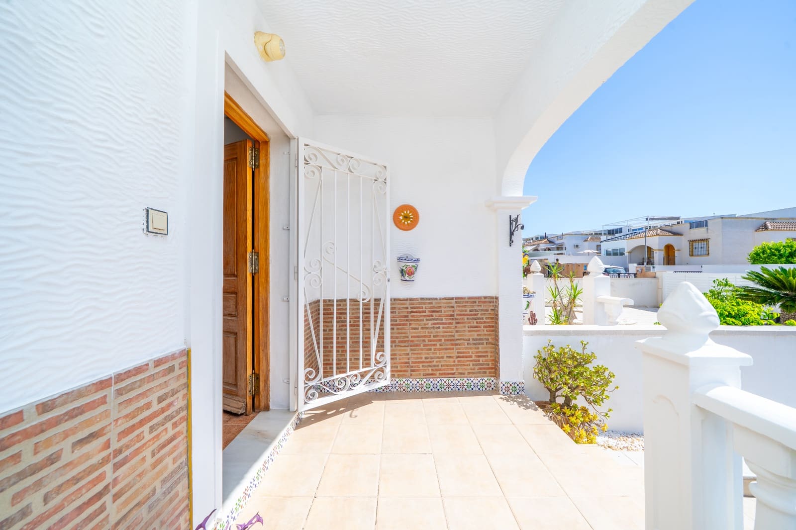 3 slaapkamer Halfvrijstaande villa te koop in La Marina met zwembad - € 189.000 (Ref: 9944449)