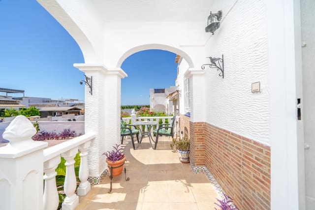 3 slaapkamer Halfvrijstaande villa te koop in La Marina, Elche / Elx met zwembad - € 189.000 (Ref: 9944449)