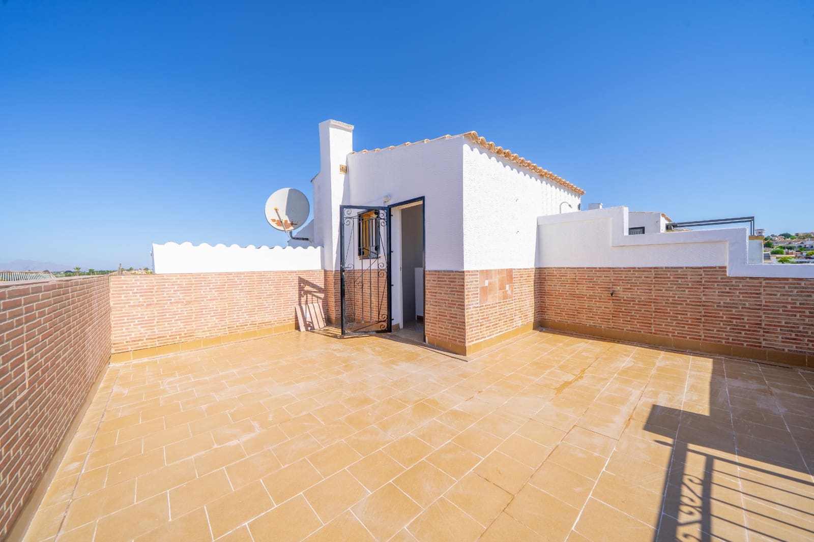 3 slaapkamer Halfvrijstaande villa te koop in La Marina met zwembad - € 189.000 (Ref: 9944449)