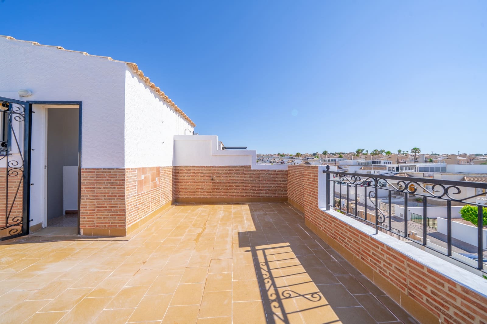 3 slaapkamer Halfvrijstaande villa te koop in La Marina met zwembad - € 189.000 (Ref: 9944449)