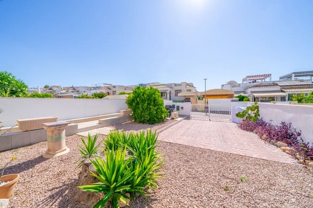 3 slaapkamer Halfvrijstaande villa te koop in La Marina, Elche / Elx met zwembad - € 189.000 (Ref: 9944449)
