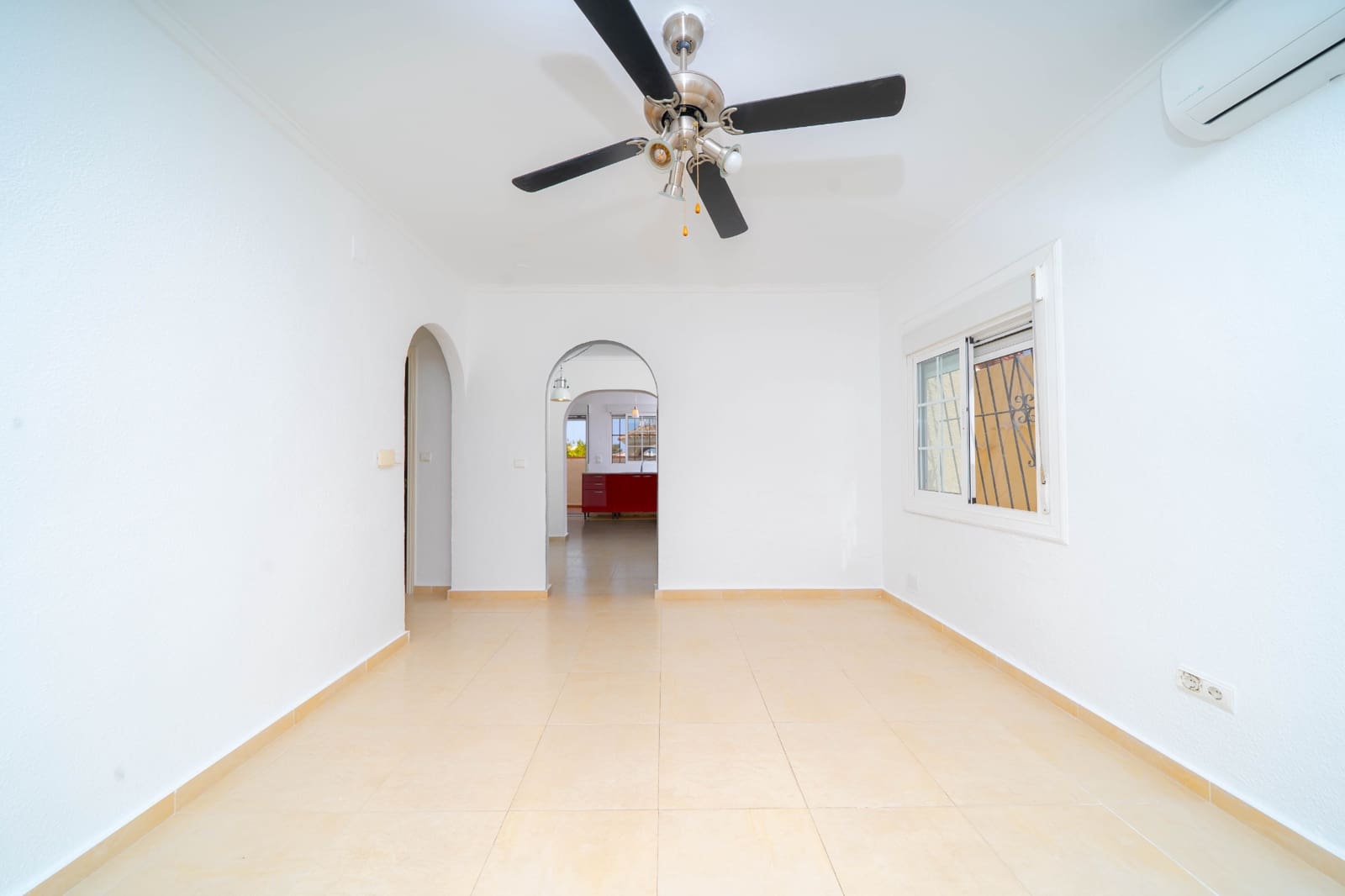 3 slaapkamer Villa te koop in La Marina met zwembad - € 225.000 (Ref: 9968608)
