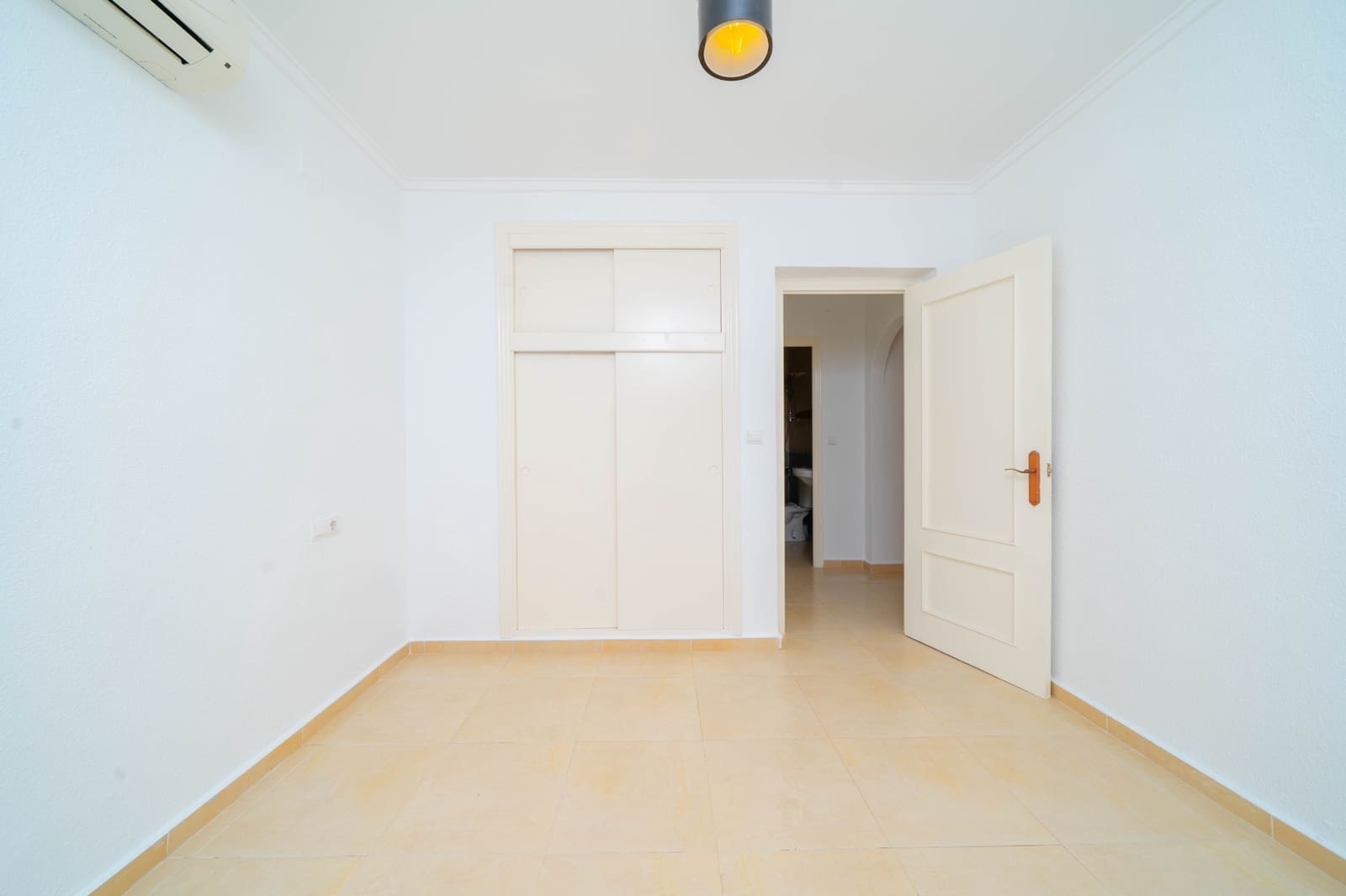 3 slaapkamer Villa te koop in La Marina met zwembad - € 225.000 (Ref: 9968608)
