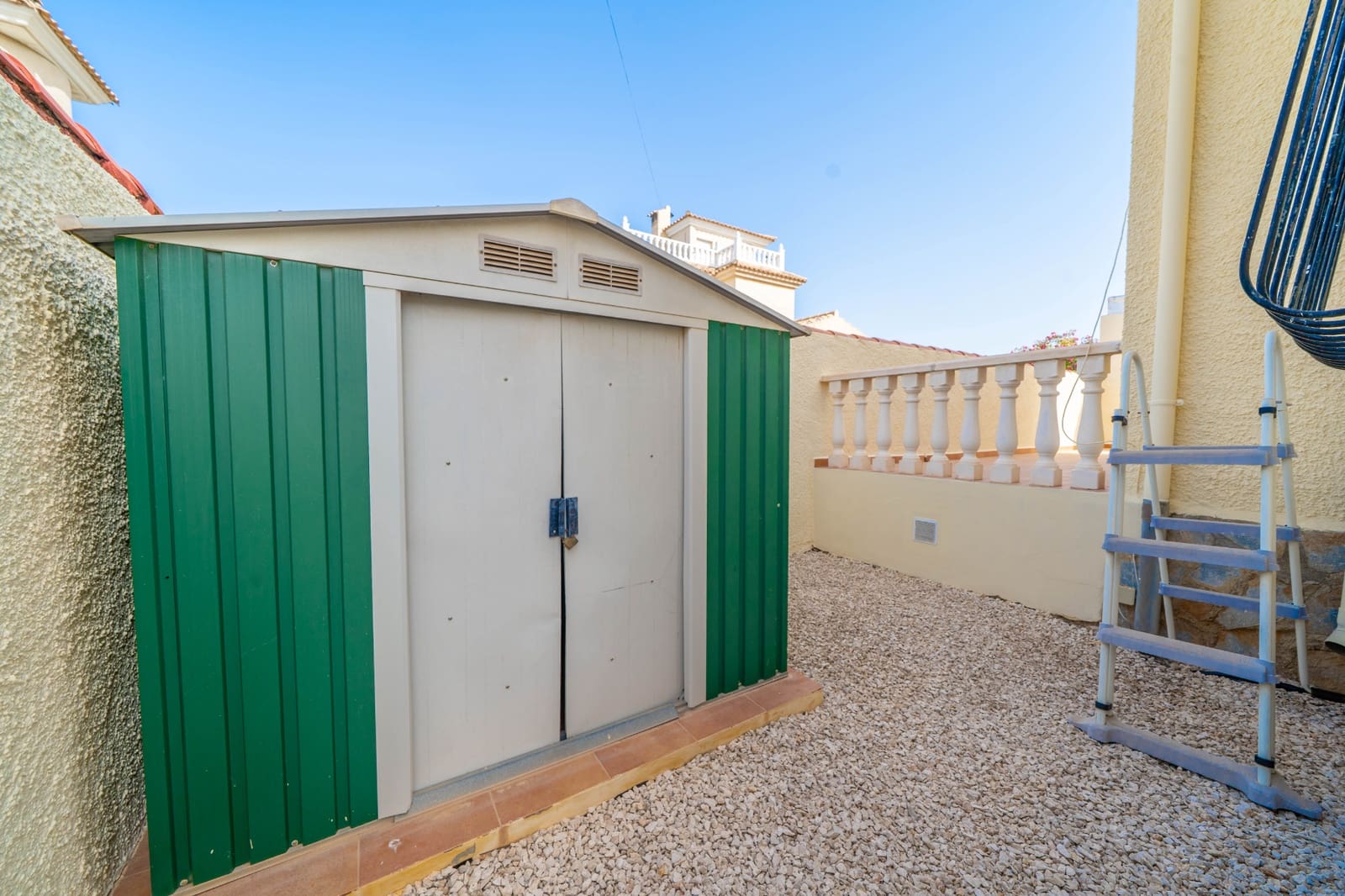 3 slaapkamer Villa te koop in La Marina met zwembad - € 225.000 (Ref: 9968608)