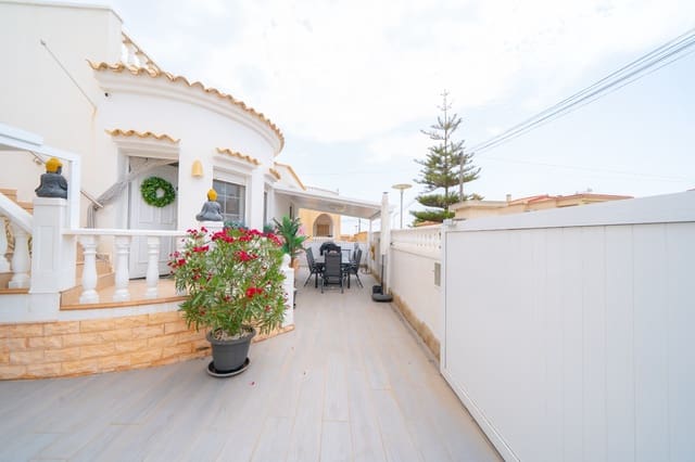 2 soveværelse Villa til salg i La Marina, Elche / Elx med swimmingpool - € 265.000 (Ref: 9973671)