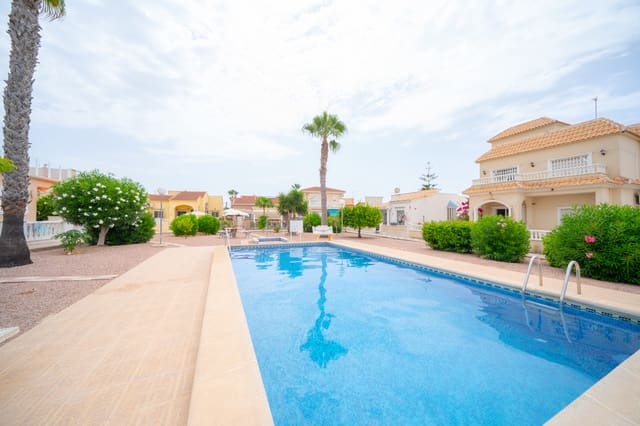 2 soveværelse Villa til salg i La Marina, Elche / Elx med swimmingpool - € 265.000 (Ref: 9973671)