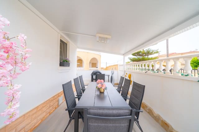 2 soveværelse Villa til salg i La Marina, Elche / Elx med swimmingpool - € 265.000 (Ref: 9973671)