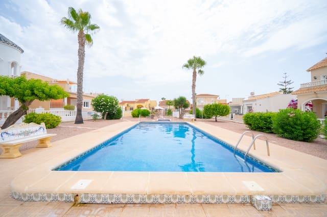 2 soveværelse Villa til salg i La Marina, Elche / Elx med swimmingpool - € 265.000 (Ref: 9973671)