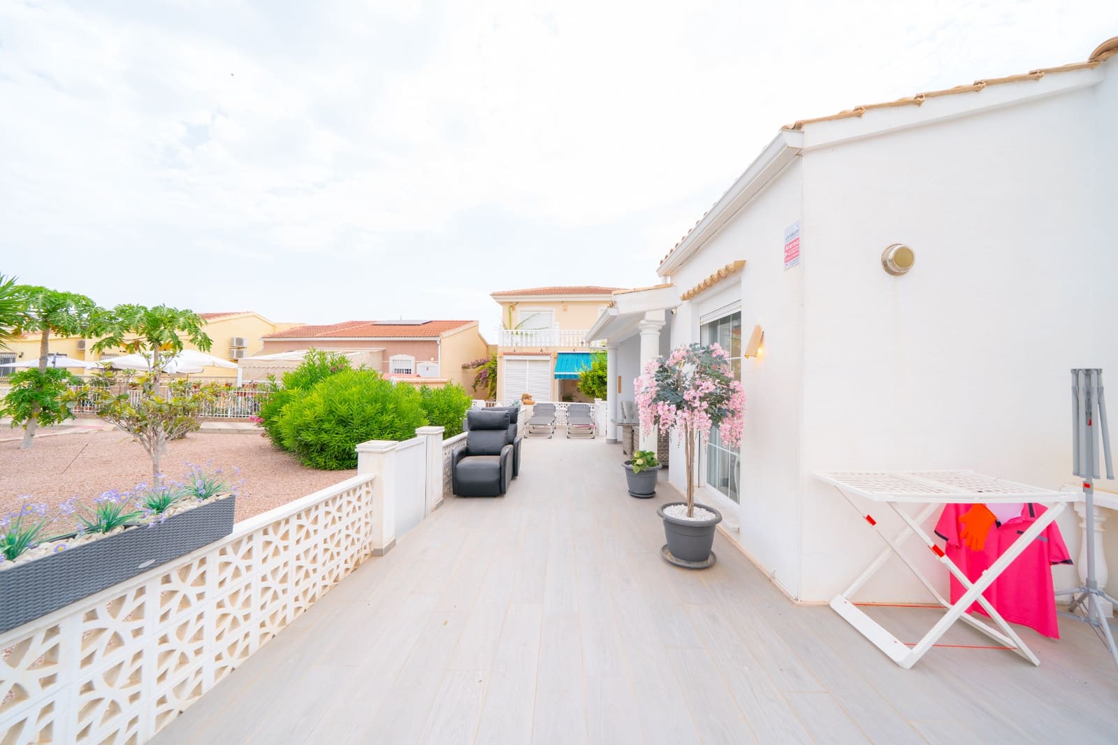 2 bedroom Villa for sale in La Marina with pool - € 265,000 (Ref: 9973671)