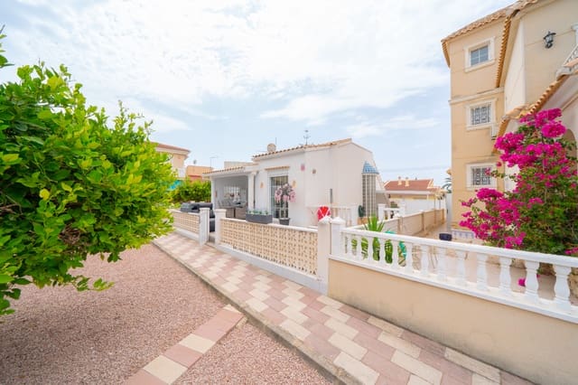 2 soveværelse Villa til salg i La Marina, Elche / Elx med swimmingpool - € 265.000 (Ref: 9973671)