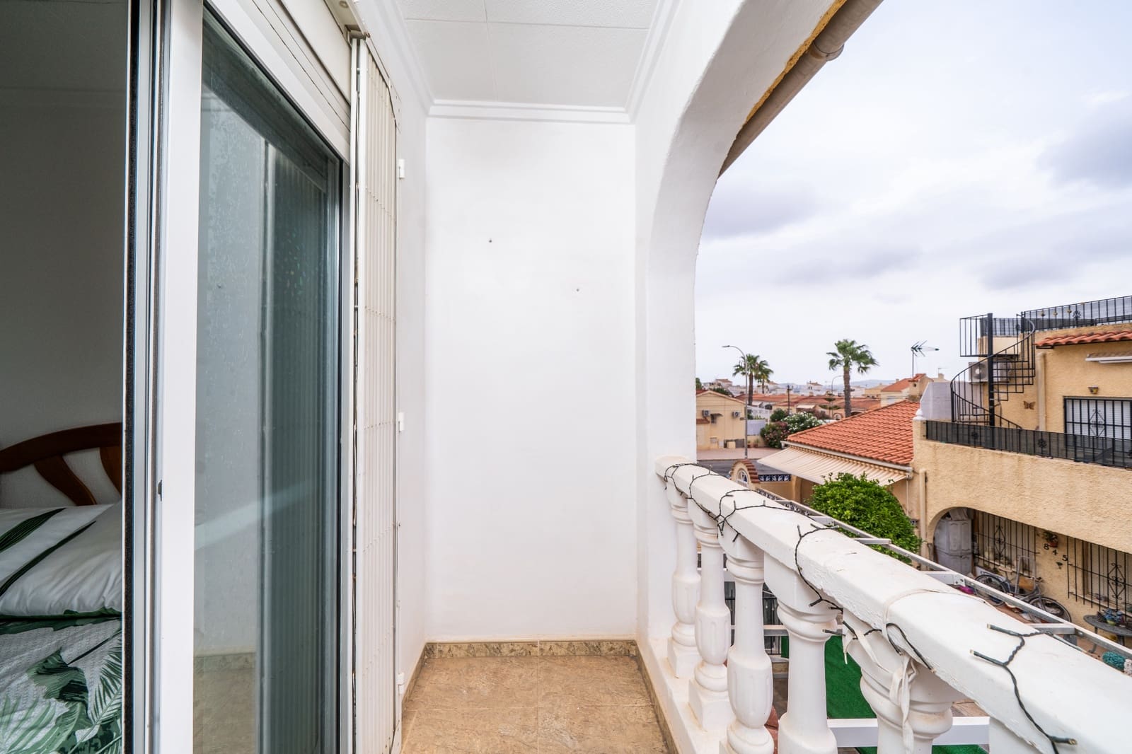 2 bedroom Townhouse for sale in La Marina with pool - € 119,000 (Ref: 9975965)