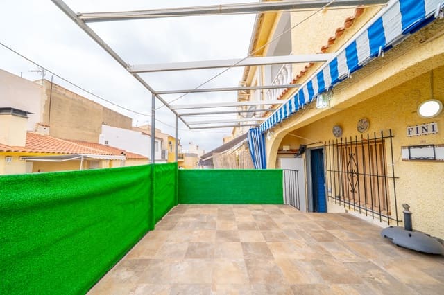 2 soveværelse Byhus til salg i La Marina, Elche / Elx med swimmingpool - € 119.000 (Ref: 9975965)