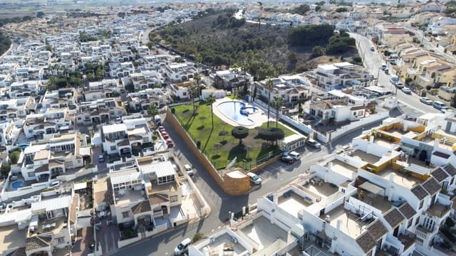 2 soverom Leilighet til salgs i La Marina, Elche / Elx med svømmebasseng - € 129 950 (Ref: 9989861)