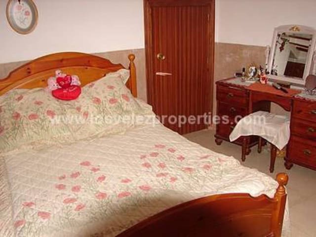 5 soveværelse Finca/Landehus til salg i Vélez-Blanco - € 169.950 (Ref: 3122482)