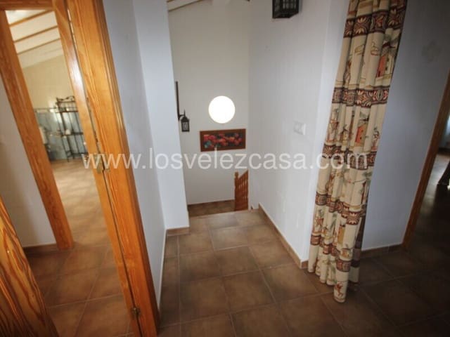 5 soveværelse Finca/Landehus til salg i Vélez-Blanco - € 140.000 (Ref: 3122487)