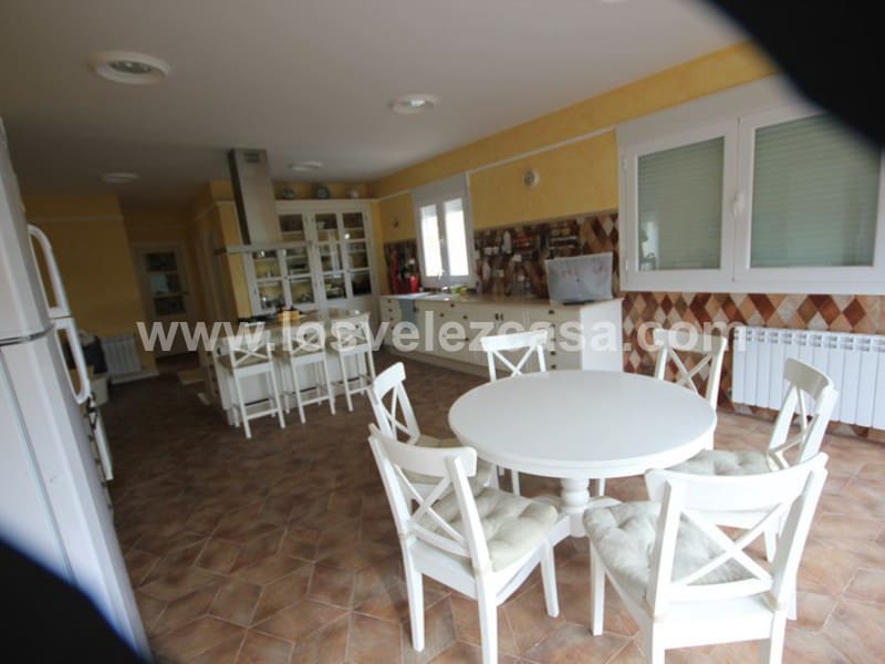 8 soveværelse Finca/Landehus til salg i Lorca - € 425.000 (Ref: 3360438)
