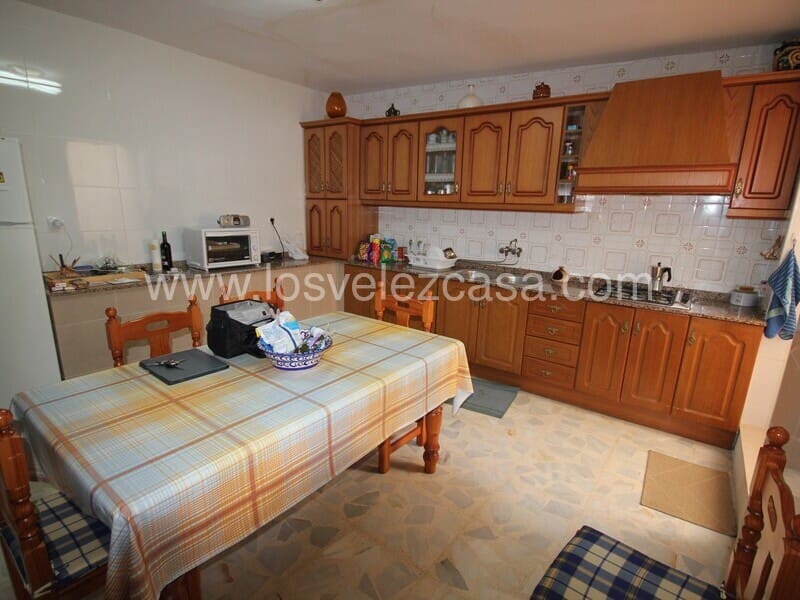 5 soveværelse Finca/Landehus til salg i Velez-Blanco - € 95.000 (Ref: 7729992)