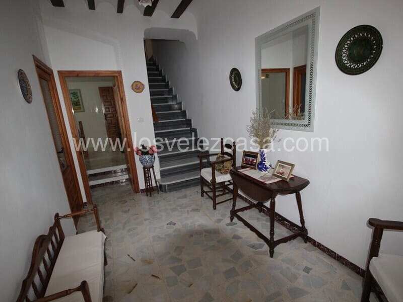 5 soveværelse Finca/Landehus til salg i Velez-Blanco - € 95.000 (Ref: 7729992)