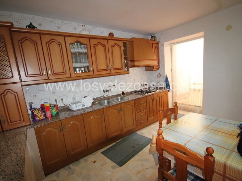 5 soveværelse Finca/Landehus til salg i Velez-Blanco - € 95.000 (Ref: 7729992)