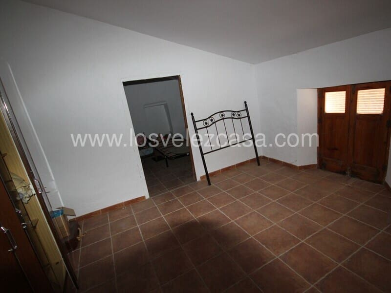 7 soveværelse Finca/Landehus til salg i Velez-Rubio - € 140.000 (Ref: 8435205)
