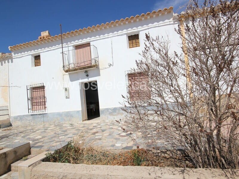 7 soveværelse Finca/Landehus til salg i Velez-Rubio - € 140.000 (Ref: 8435205)