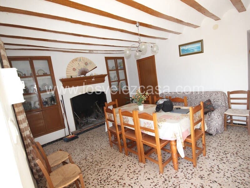 7 soveværelse Finca/Landehus til salg i Velez-Rubio - € 140.000 (Ref: 8435205)